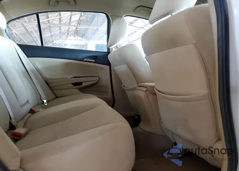 2011 Honda Accord Lxp z USA, uszkodzony, nr VIN 1HGCP2F48BA092147